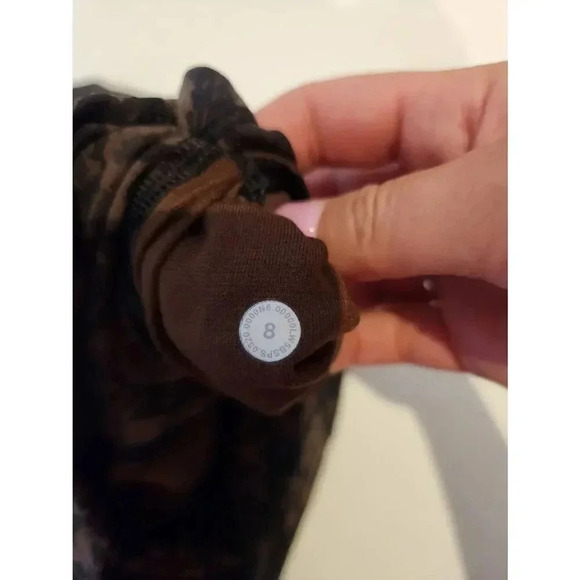 Lululemon Wunder Under High Rise Crop Legging Camo Size 8. - Picture 4 of 7